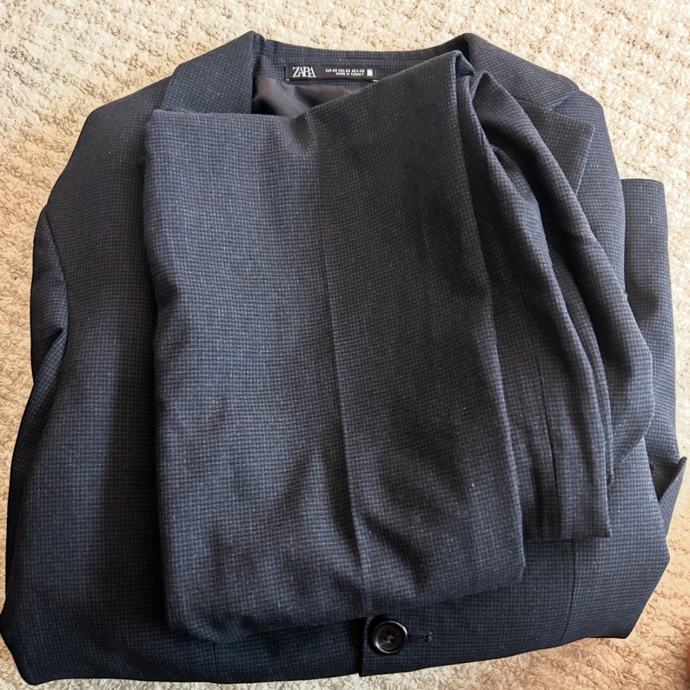 Zara Ryan mens suit 36